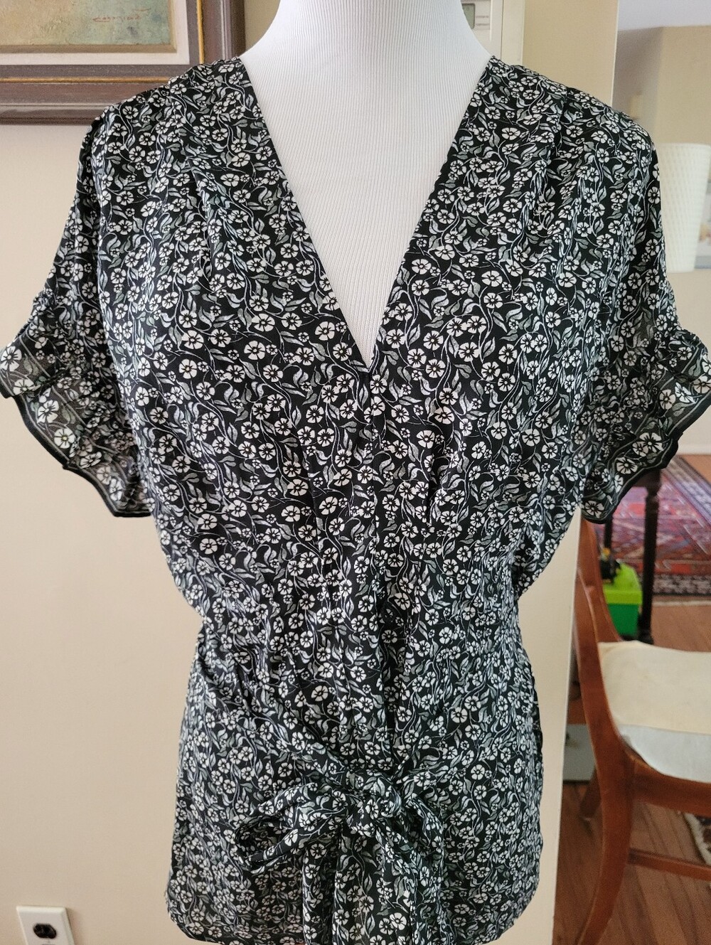 Max Studio Short Sleeve V Neck Top